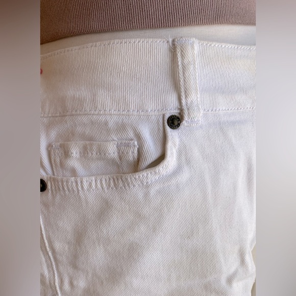 dELiA*s White Jean Shorts - Picture 3 of 6